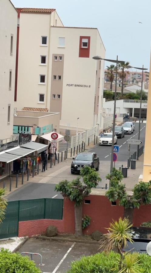 Vue Sur Le Port Lägenhet Agde Exteriör bild